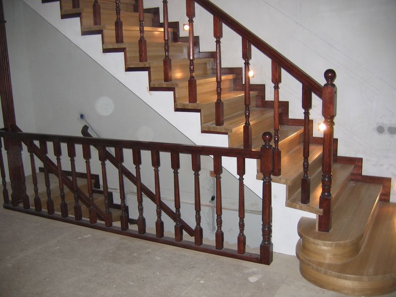 Деревянная лестница под ключ D 1005