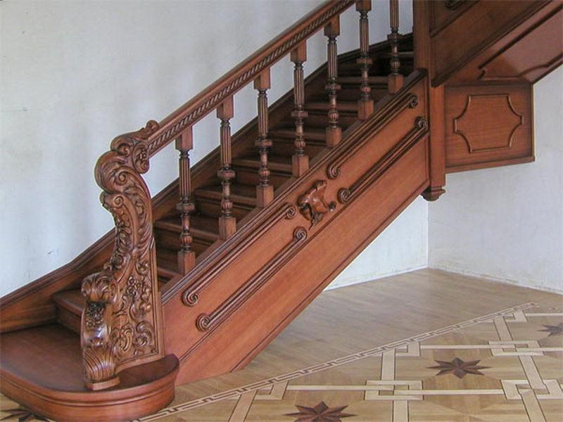 Деревянная лестница под ключ D 1009