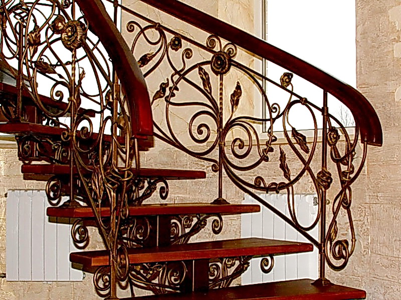 Кованая каркасная лестница N 3-4051