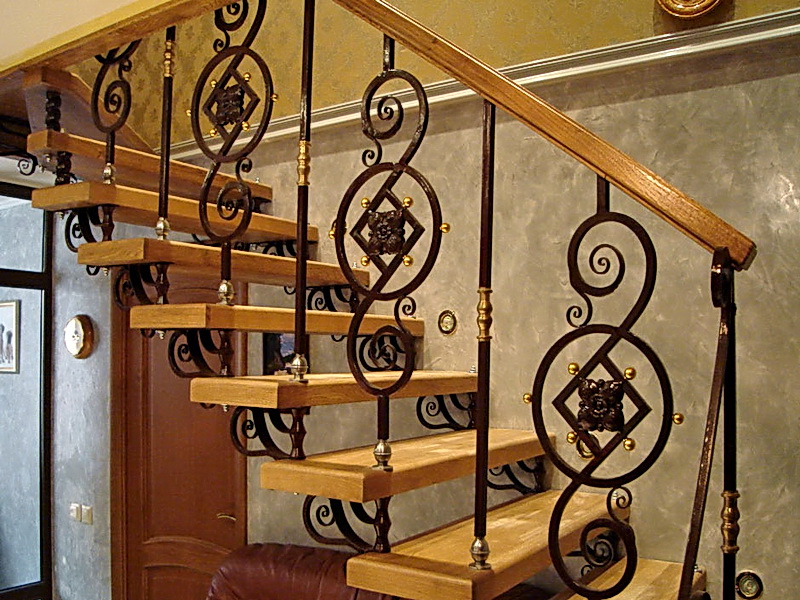 Кованая каркасная лестница N 3-4064