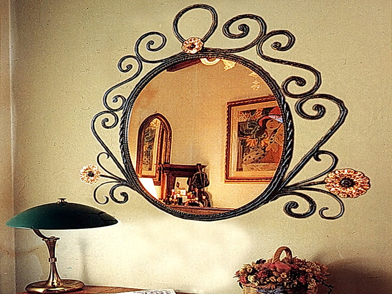 Кованое зеркало N 19075