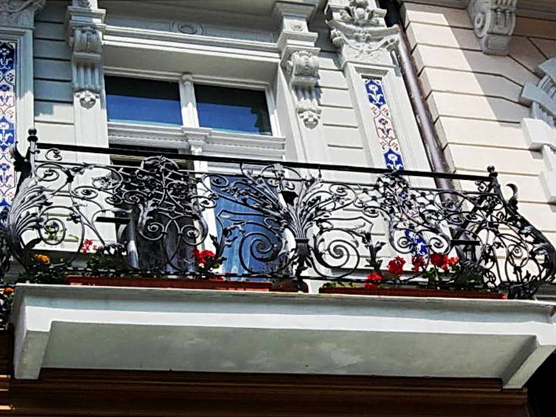 Кованые балконные ограждения N 4036