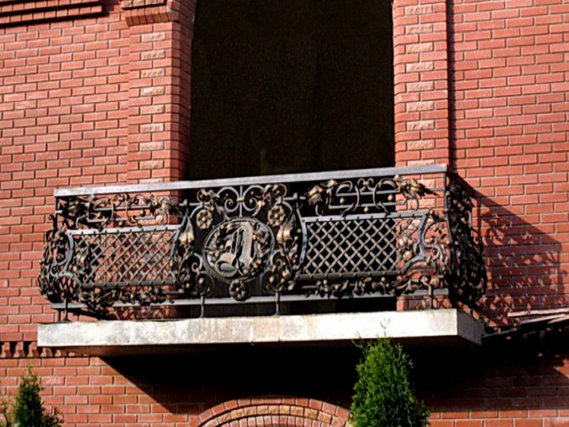 Кованые балконные ограждения N 4067