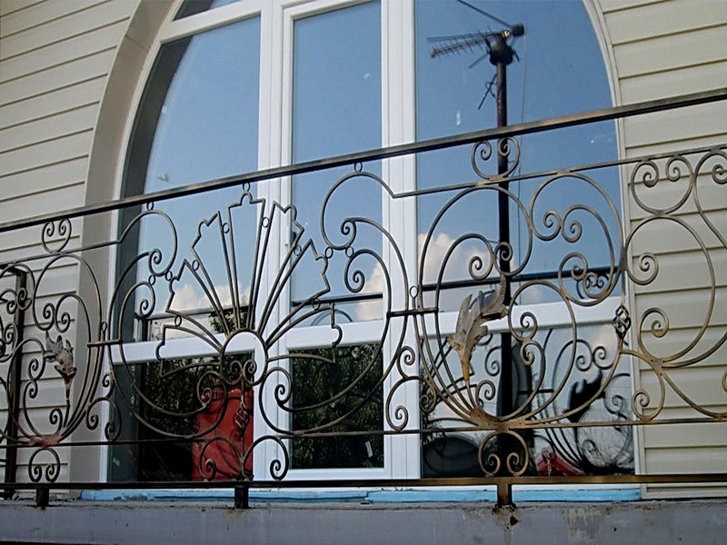 Кованые балконные ограждения N 4110