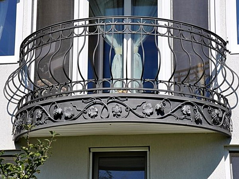 Кованые балконные ограждения N 4116