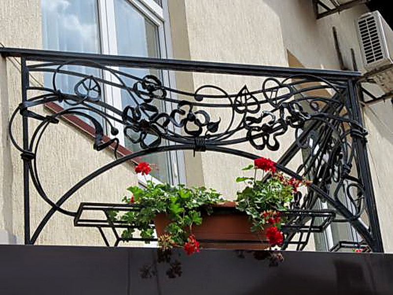 Кованые балконные ограждения N 4136