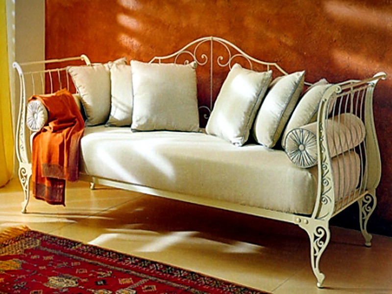 Кованый диван N 15072