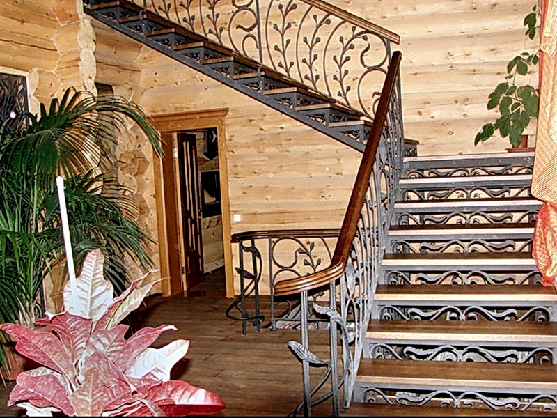 Кованая каркасная лестница N 3-4008