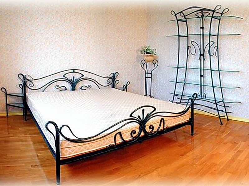Кованая кровать N 10649
