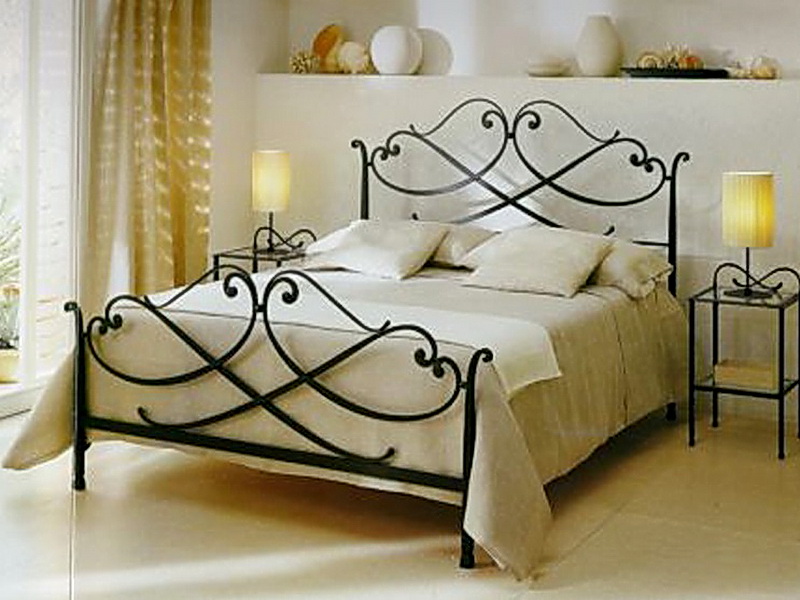 Кованая кровать N 10650